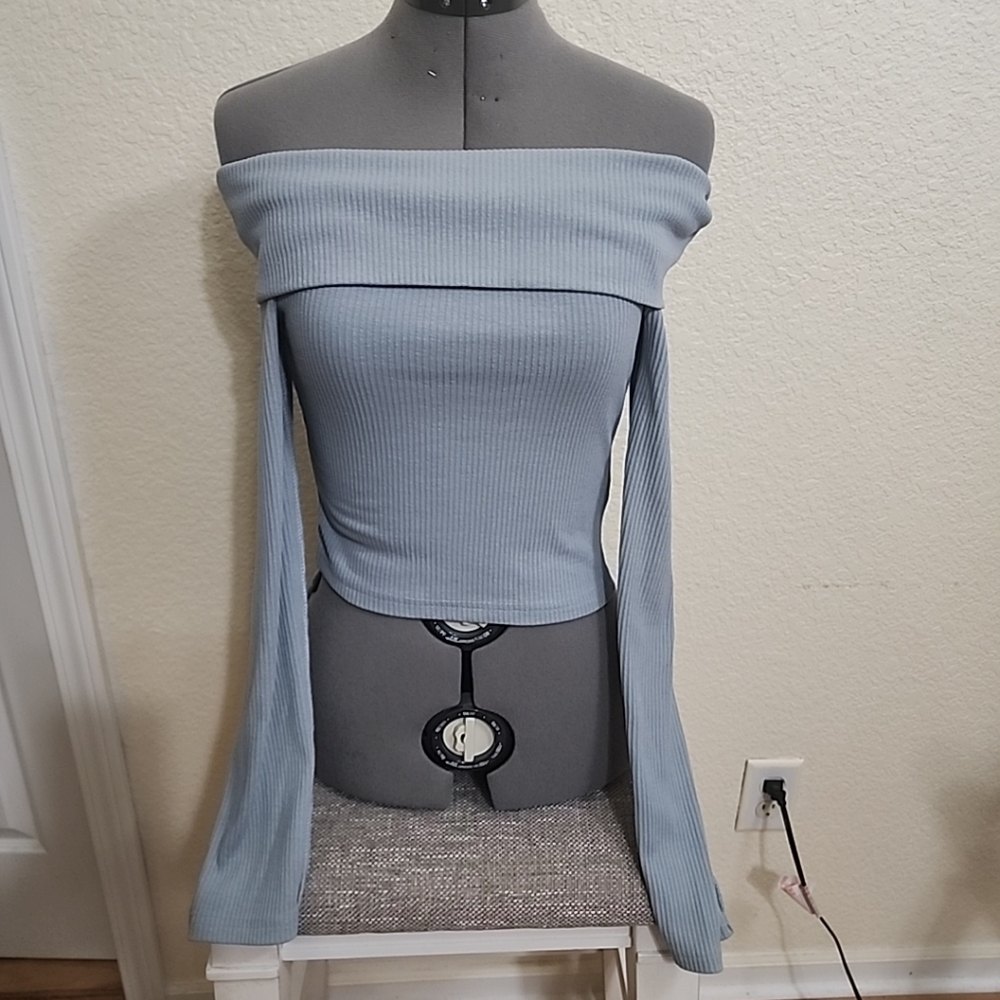 DAZY EZwear Off Shoulder Ribbed Long Sleeve Blue Top Women's Size Medium.